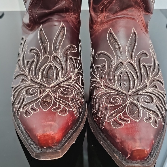 Stetson Brown Heeled Boots with Intricate Embroidery - Picture 8 of 13